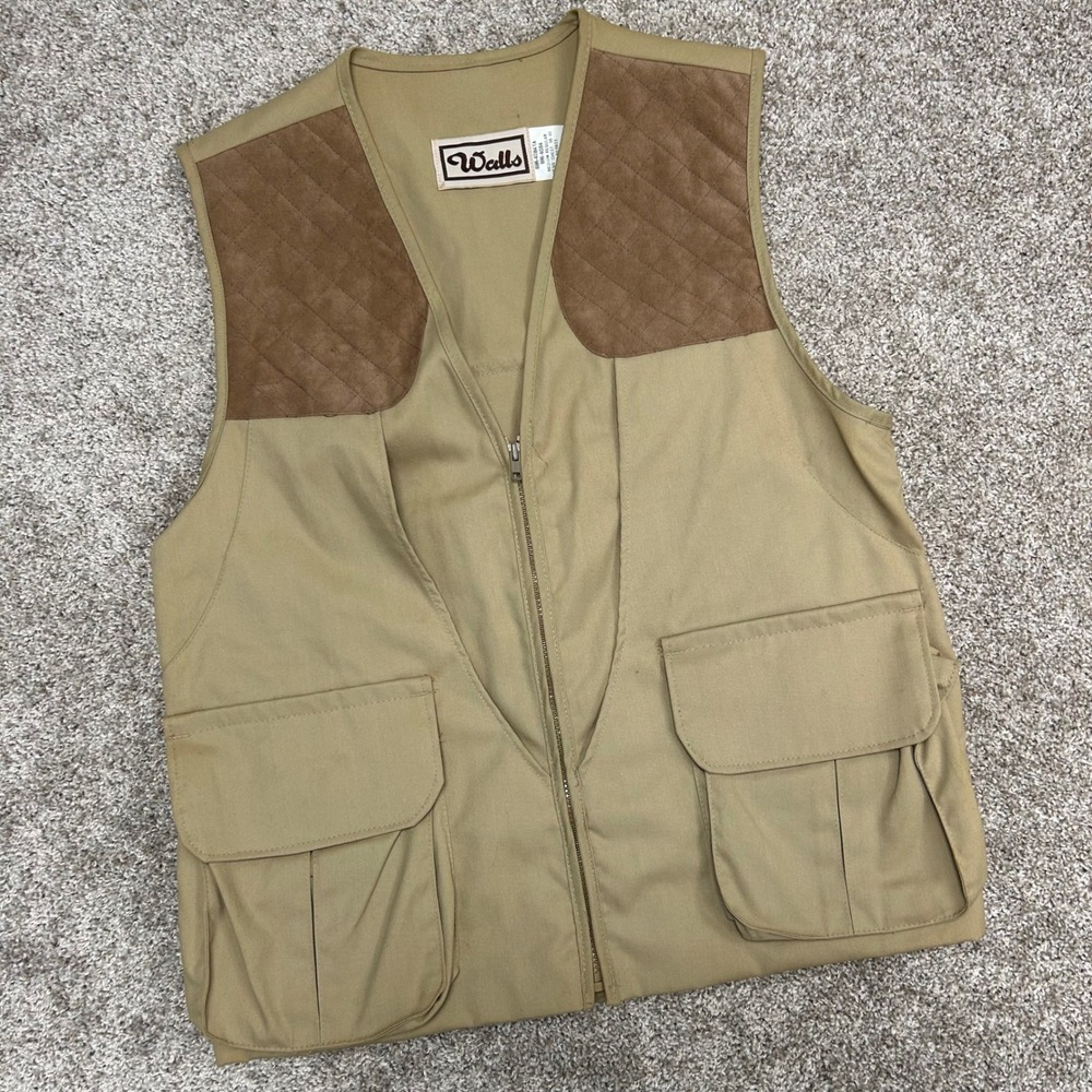 Vintage Walls Hunting Shooting Vest Men Size Medium Regular Made In USA Pockets